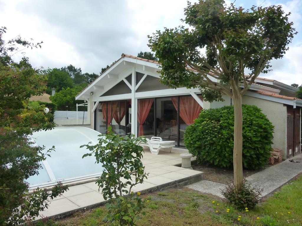 Plaisirs De Lege Villa Exterior photo