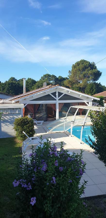 Plaisirs De Lege Villa Exterior photo